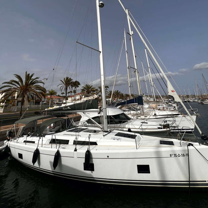Sailing Boat Private Charter (up to 6 people)